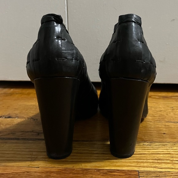 No 704 b Black Chunky Heel Pumps - Size 7 - Picture 2 of 6